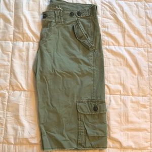 Lucky brand cargo shorts size 14/32